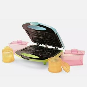 Nostalgia Electric Ice Cream Sandwich Maker